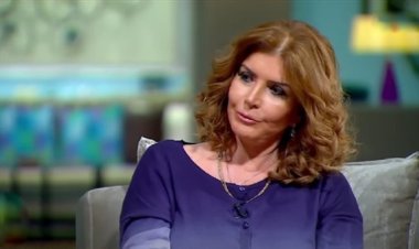 رسالة صوتية لـ منة حسين فهمي ترد فيها على منتقدي صورة والدتها: كان صعب عليها رحيل القريبين منها