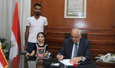 محافظ الجيزة يسلم محل حضاري بروضة السودان إلى صاحب عربة الفول بالدقي