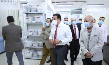وزير الصحة يراجع نسب الإشغال والتردد بمستشفى الوراق المركزي