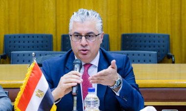 رئيس اقتصادية قناة السويس:  حريصون على التعاون وتوجيه الدعم اللازم للمشروعات