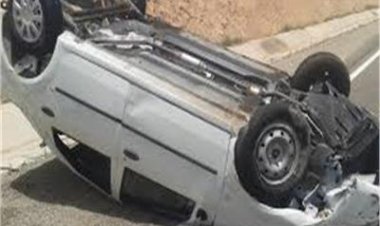 مصرع تاجر وإصابة محامي في انقلاب سيارة ملاكي أعلى صحراوي سوهاج