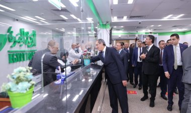 وزير تكنولوجيا المعلومات يفتتح ثلاثة مكاتب بريد بالإسكندرية