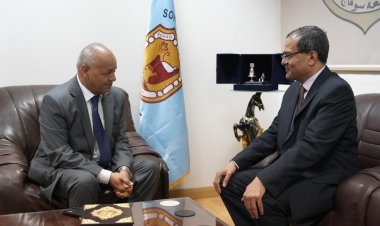 رئيس جامعة سوهاج يستقبل الإعلامي مصطفي بكري