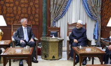 الإمام الأكبر يستقبل كبير وزراء سنغافورة لبحث سبل مواجهة قضايا الإرهاب