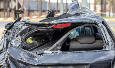 مصرع صاحب شركة وآخر في حادث انقلاب سيارة بسوهاج