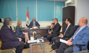 نائب وزير الإسكان يلتقي وفد البنك الأوروبي لإعادة الإعمار والتنمية