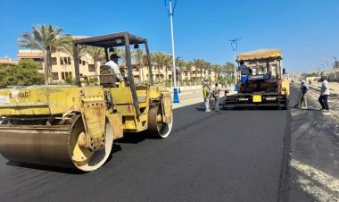 محافظ بورسعيد: استمرار أعمال رصف المرحلة الأولى من شارع 23 يوليو