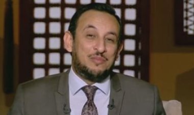 رمضان عبد المعز: من علامات قرب الساعة إن الناس تبقى مخنوقة وهي بتخرج الزكاة