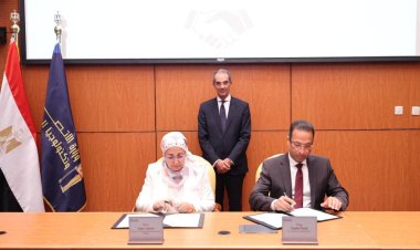 عمرو طلعت يشهد توقيع بروتوكولات تعاون بين المعهد القومي للاتصالات و22 شركة عالمية