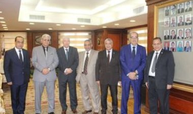 رئيس هيئة قضايا الدولة يهنئ المستشار عدلي جاد بمنصبه الجديد