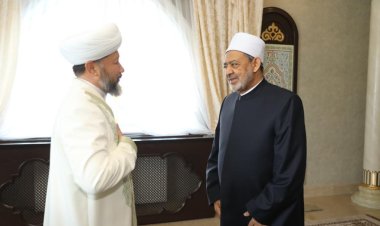 شيخ الأزهر يلتقي مفتي كازاخستان على هامش مؤتمر زعماء الأديان
