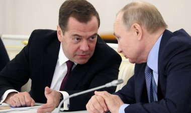 مدفيديف يُعلق على وثيقة «الضمانات الأمنية» الأوكرانية: هي الحرب العالمية الثالثة