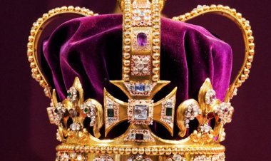 قصة التاج الملكي الذي يعتلي نعش الملكة إليزابيث