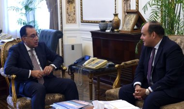 رئيس الوزراء يتابع مع وزير التجارة ملفات عمل الوزارة