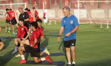 كولر يستعرض مهاراته الكروية في مران الأهلي | فيديو