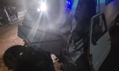 بالصور| مصرع وإصابة 6 أشخاص في تصادم سيارة نقل بميكروباص