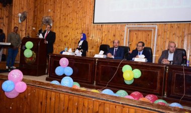 جامعة سوهاج تحتفل بتخريج الدفعة الأولى من «الصيدلة الإكلينيكية»