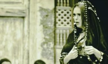 اليوم.. بداية عرض الموسم الجديد من «زقاق المدق» على مسرح البالون