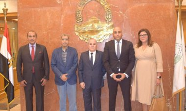 رئيس اتحاد الغرف التجارية يبحث مع سفير الإكوادور تعزيز العلاقات الثنائية الاقتصادية