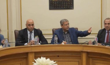 رئيس الغرف التجارية  يبحث مقترحات معرض «أهلا مدارس 2022» بعد نجاحه