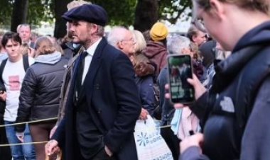 «وقف في الطابور 13 ساعة».. ديفيد بيكهام يودع الملكة إليزابيث الثانية بالدموع