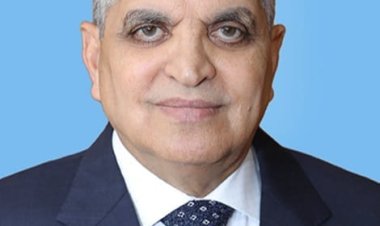 الفريق أسامة ربيع: زيادة رسوم العبور للسفن بقناة السويس خلال عام 2023