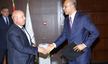 وزير النقل يستقبل رئيس الاستثمار في إقليم إفريقيا وآسيا  لبحث التعاون المشترك