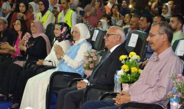 حفل فني وسلاسل بشرية بختام معرض شطارة للحرف اليدوية ببورسعيد