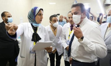 خلال تفقده مُستشفى أبو تيج النُموذجي.. وزير الصحة:  القيادة السياسية حريصة على  تحسين الخدمات الطبية