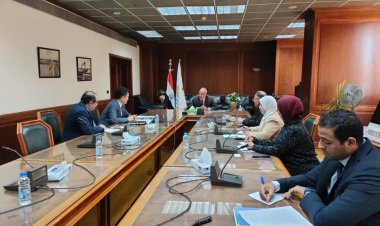 وزير الري يلتقي مدير عام المنظمة الإسلامية لمناقشة سبل تعزيز التعاون حول  الأمن الغذائي