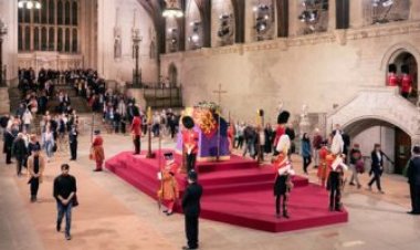 عاجل| جنازة القرن.. نعش الملكة إليزابيث الثانية يتحرك لمثواه الأخير