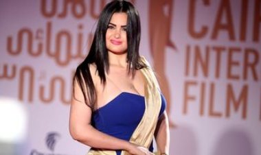 الراقصة سما المصري تطلب العفو الرئاسي للإفراج عنها