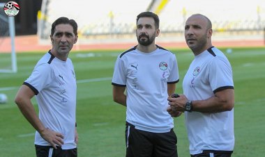 راتب أيمن عبد العزيز مع المنتخب يثير أزمة في اتحاد الكرة 