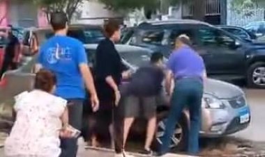 بعد تداول فيديو مشاجرة شخصان مع سيدة بالأيدي.. تفاصيل أول تحرك من «الداخلية»