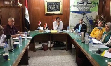 «الزراعة» تناقش مشكلات الإنتاج الحيواني مع مديري المزارع