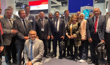 وزير النقل يزور معرض السكك الحديدية «إينو ترانس» بألمانيا