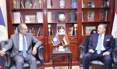 وزيرا الاتصالات والسياحة يتابعان مستجدات مشروعات التحول الرقمي