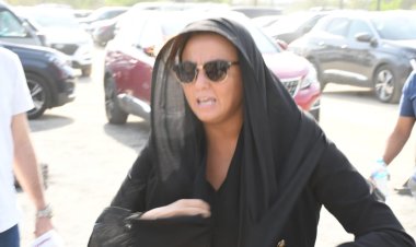 شاهد|  انهيار النجوم أثناء  توديع هشام سليم  إلى مثواه الأخير