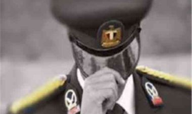 لجذب الفتيات.. القبض على شاب انتحل صفة ضابط شرطة