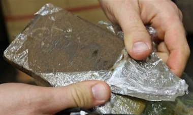 ضبط عاطل بحوزته «حشيش ومطواة» بمنطقة الساحل