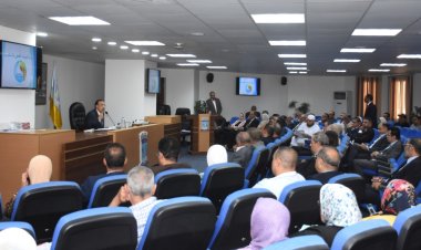 محافظ الإسكندرية يناقش استعدادات موسم الأمطارومنظومة النظافة الجديدة داخل المدارس