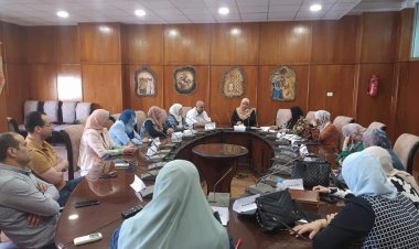 عميد إعلام المنوفية تجتمع بأعضاء هيئة التدريس لبحث استعدادات العام الدراسي الجديد