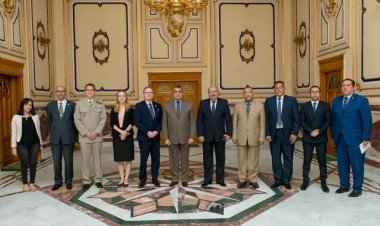 وزير الدولة للإنتاج الحربي يبحث مع السفير التشيكي تعزيز التعاون المشترك