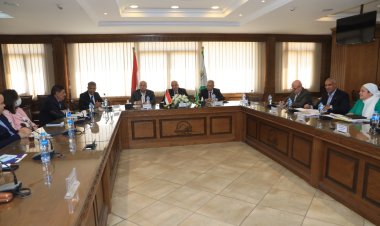 محافظ الجيزة: المشروعات الجديدة ستحسن خدمات الصرف الصحي بالقري المحرومة