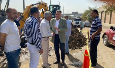 رئيس مدينة شبرا الخيمة يتابع إصلاح كسر خط صرف صحي
