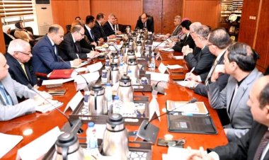 وزير التجارة يستطلع آراء المستثمرين حول جودة خدمات التنمية الصناعية 