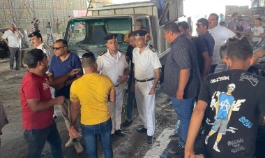 ضبط عربات كارو تلقي مخلفات بالطريق العام ورفع الإشغالات ببولاق