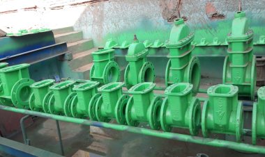 مياه أسيوط: إعادة تأهيل 500 محبس مياه بورش الشركة