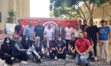 نائب رئيس جامعة طنطا يتفقد إجراءات الكشف الطبي لطلاب كلية الآداب