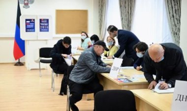 هل تنتهي الأزمة الروسية الأوكرانية بعد استفتاءات الضم؟